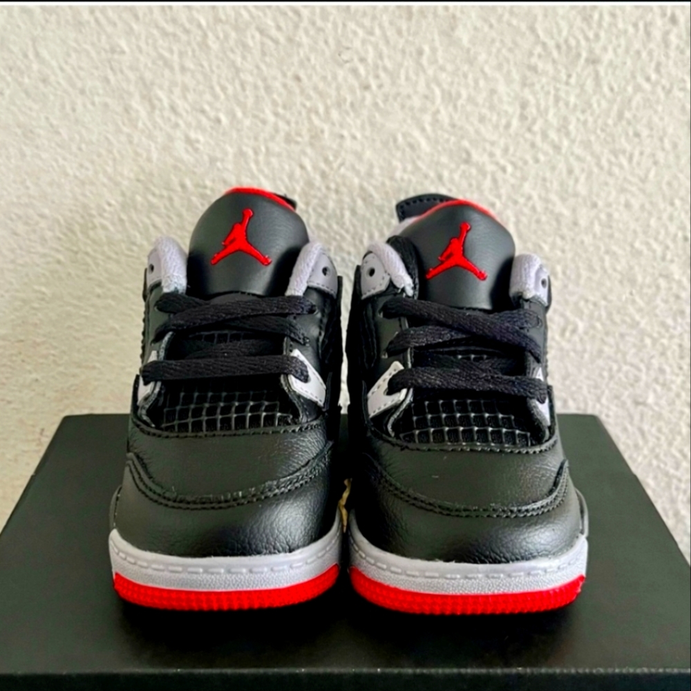 Jordan 4 Retro